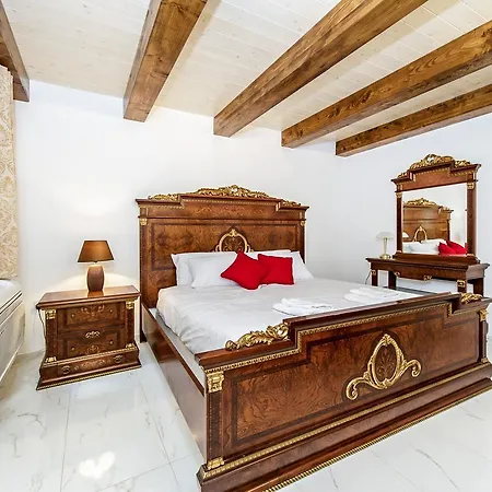 بيت ضيافة Sliema, Guest House. Theoria Travel سليمة