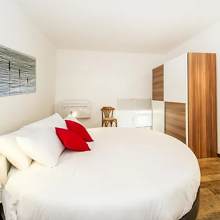 بيت ضيافة Sliema, Guest House. Theoria Travel سليمة