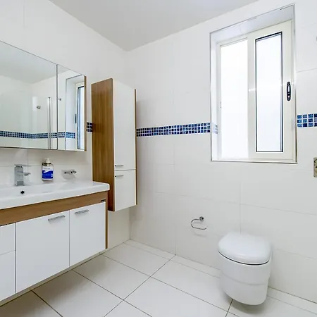 Sliema, Guest House. Theoria Travel * سليمة