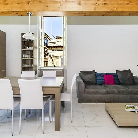 Sliema, Guest House. Theoria Travel بيت ضيافة سليمة
