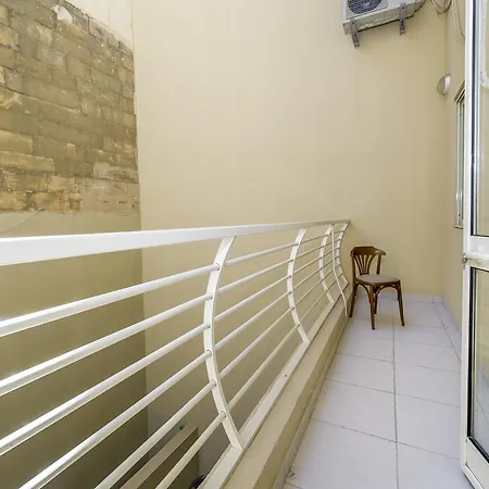 Sliema, Guest House. Theoria Travel *
