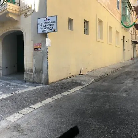 Sliema, Guest House. Theoria Travel بيت ضيافة *