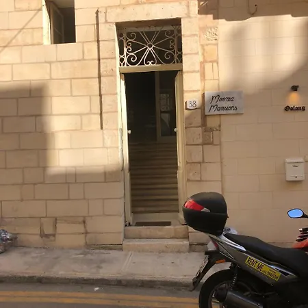 Sliema, Guest House. Theoria Travel * سليمة